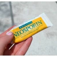 Johnson & Johnson #23769, OINTMENT, NEOSPORIN, FOILPK, 1/32 OZ, 144/BX, 1728 EA/CS, 12 BX/CS Image Johnson & Johnson #23769, OINTMENT, NEOSPORIN, FOILPK, 1/32 OZ, 144/BX, 1728 EA/CS, 12 BX/CS Image